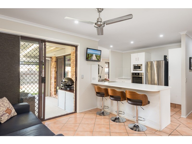 63 Silvabank Drive, Varsity Lakes QLD 4227