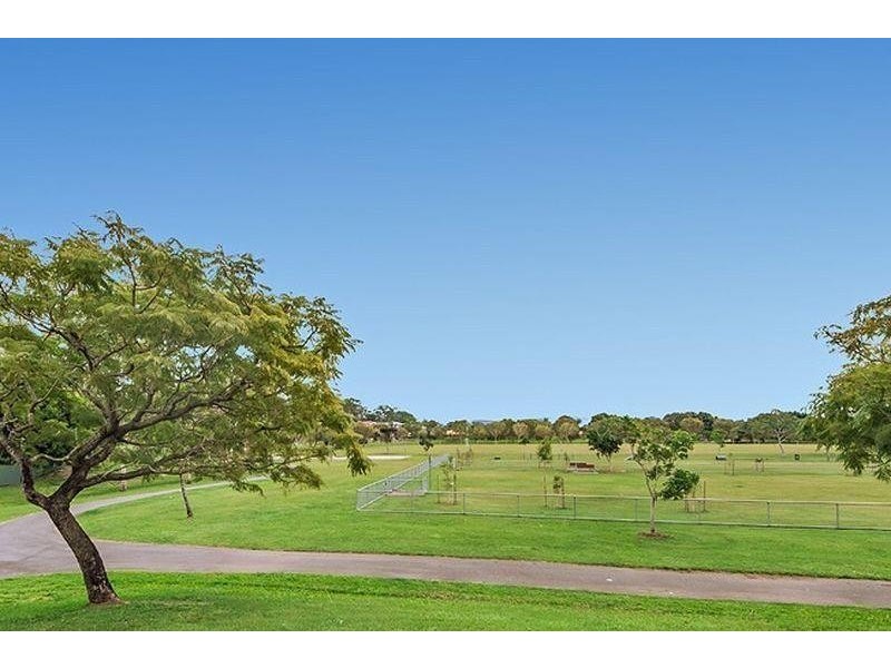 63 Silvabank Drive, Varsity Lakes QLD 4227