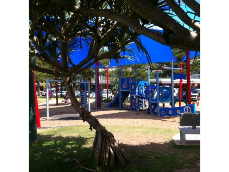 63 Silvabank Drive, Varsity Lakes QLD 4227