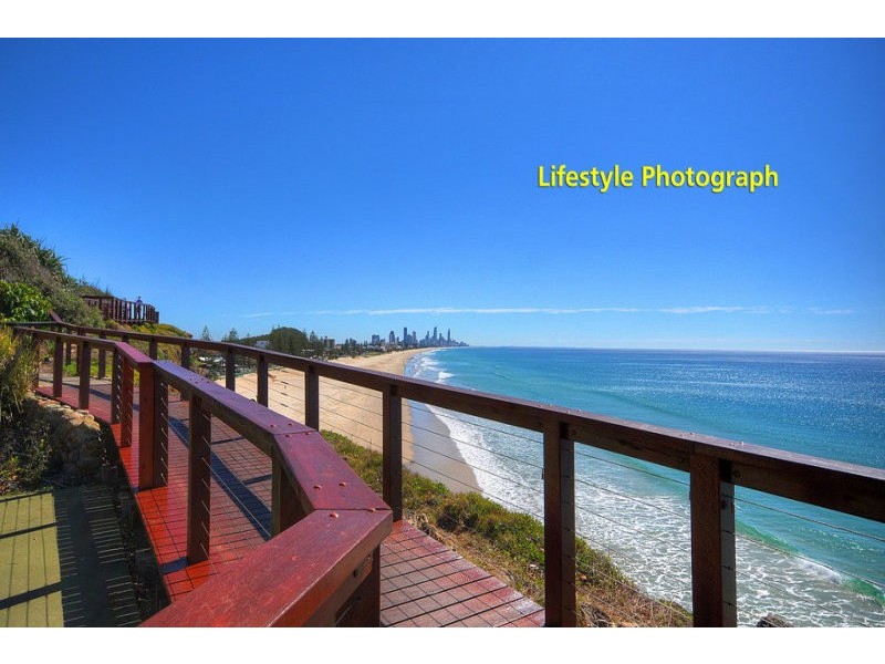 63 Silvabank Drive, Varsity Lakes QLD 4227