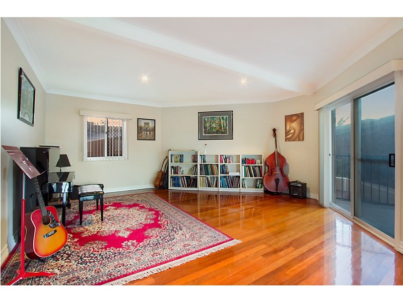 36 Convery Crescent, Highland Park QLD 4211