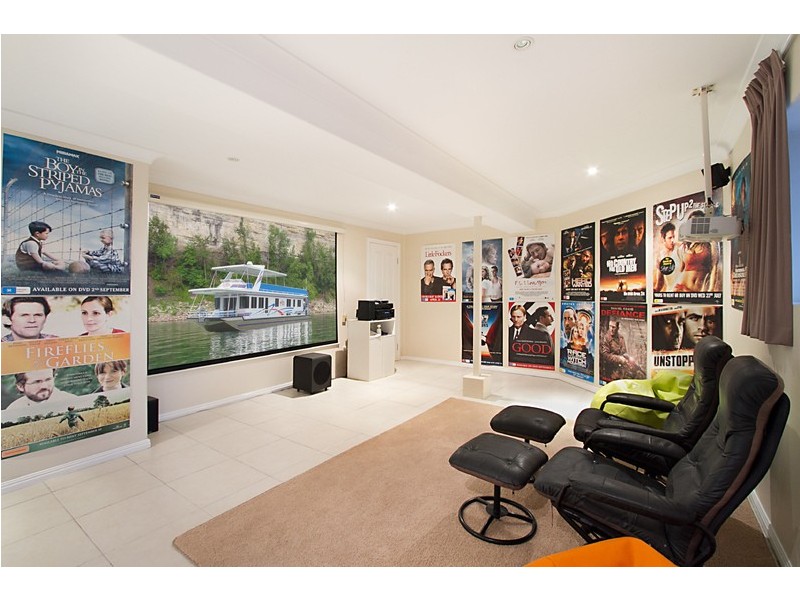 36 Convery Crescent, Highland Park QLD 4211