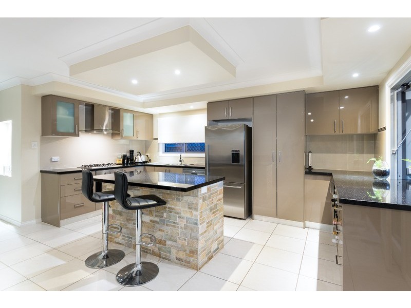 80 Chainey Avenue, Miami QLD 4220