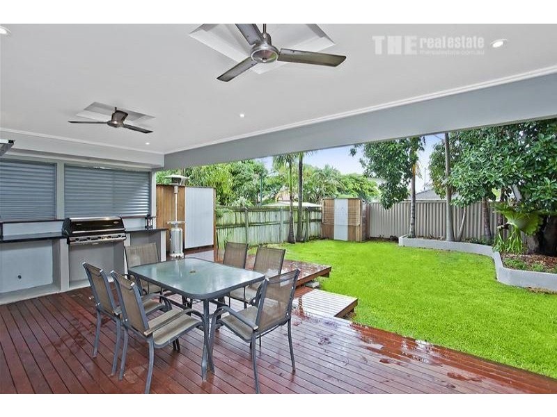 80 Chainey Avenue, Miami QLD 4220