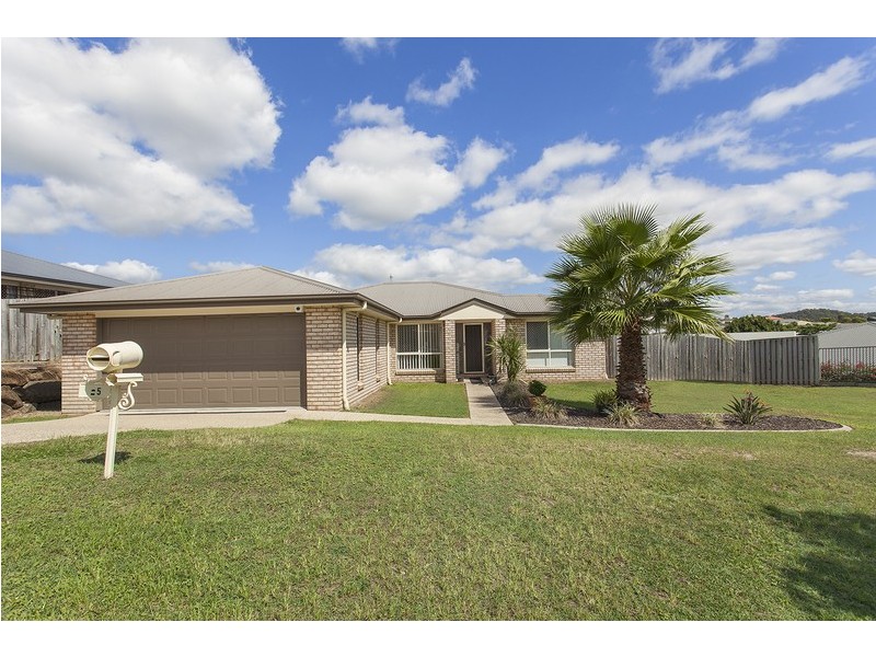 5 Codrington Circuit, Pacific Pines QLD 4211