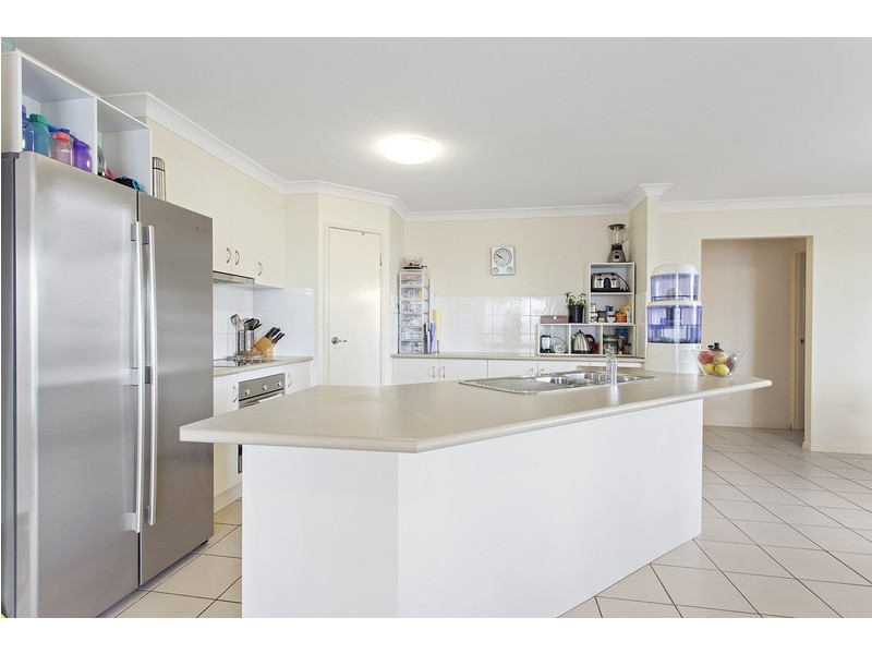 5 Codrington Circuit, Pacific Pines QLD 4211