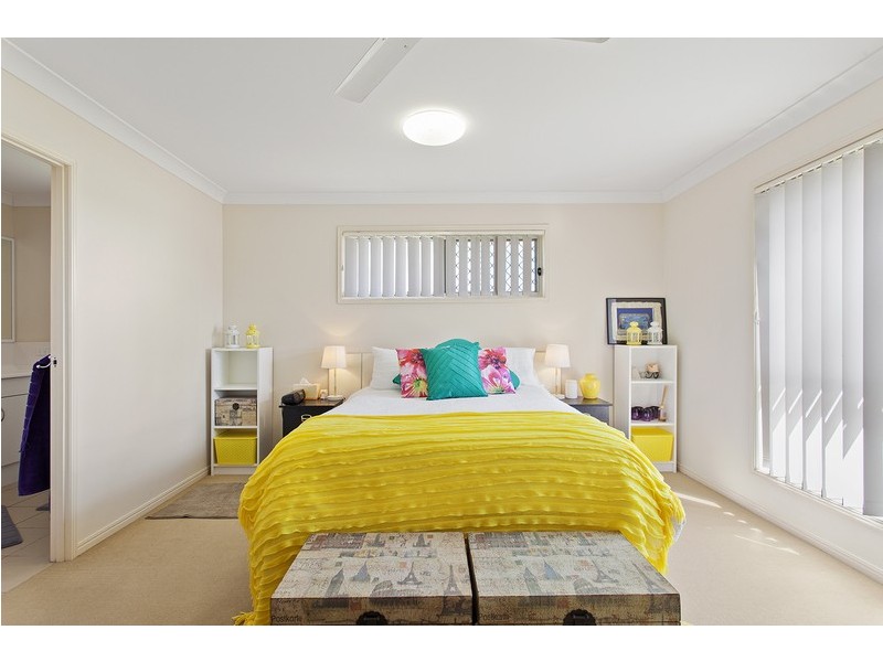 5 Codrington Circuit, Pacific Pines QLD 4211