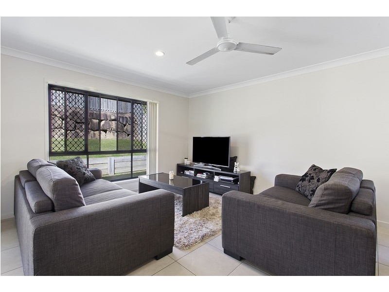 43 Manning Circuit, Pacific Pines QLD 4211