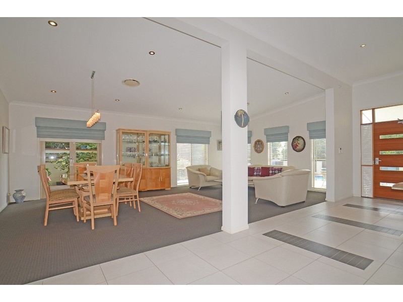 8 Gilgandra Close, Reedy Creek QLD 4227