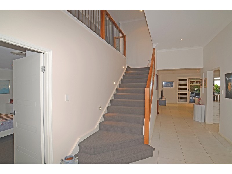 8 Gilgandra Close, Reedy Creek QLD 4227