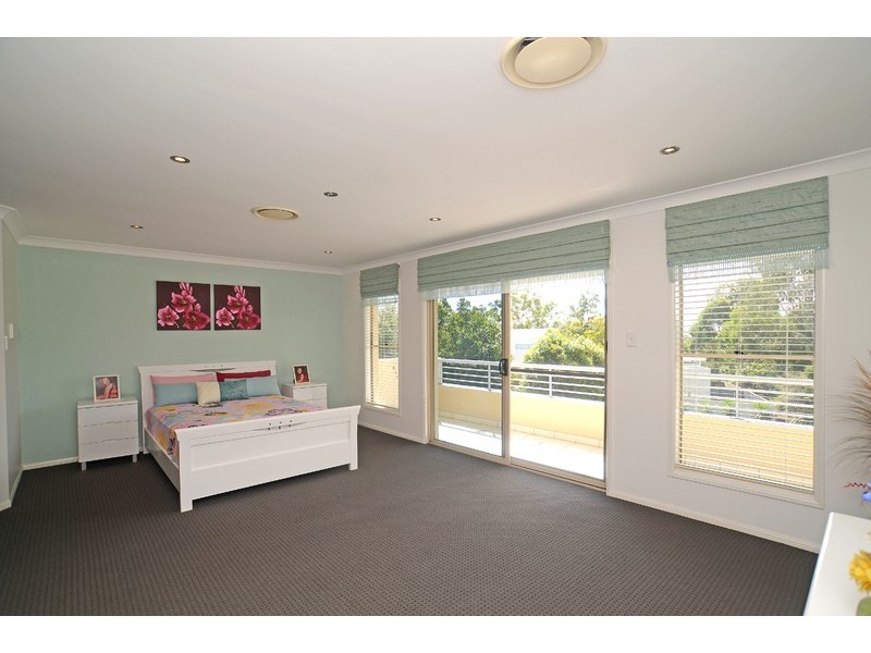 8 Gilgandra Close, Reedy Creek QLD 4227