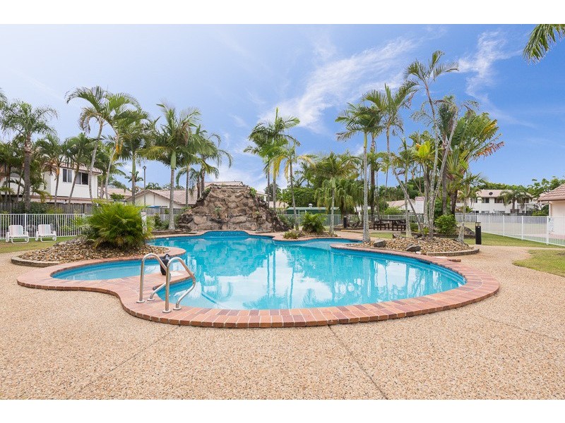 42/2 St Kevins Avenue, Benowa QLD 4217