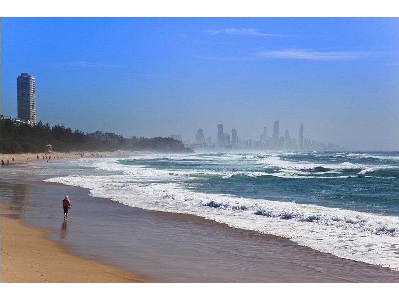 1/65 Albion Avenue, Miami QLD 4220