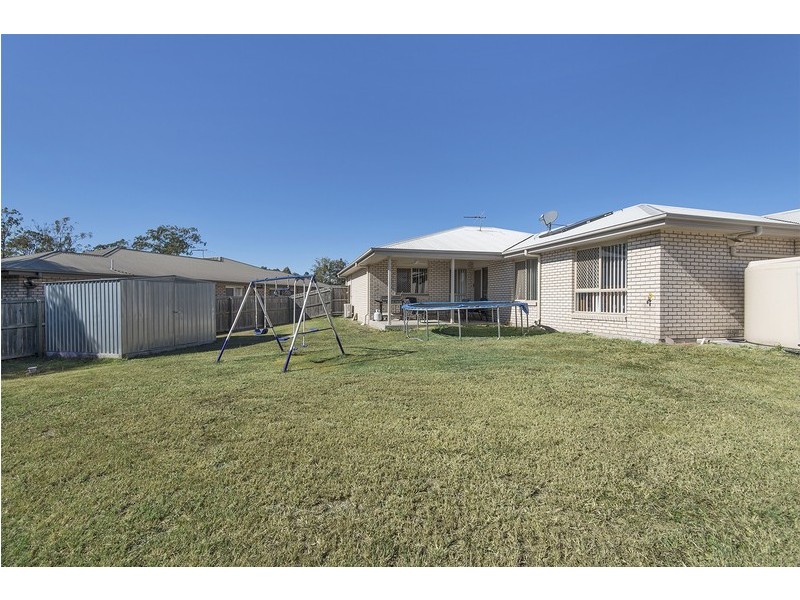 6 Waratah Court, Yamanto QLD 4305