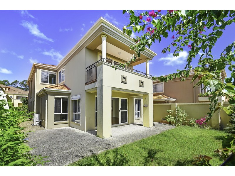 3/3 Robina Town Centre Drive, Robina QLD 4226