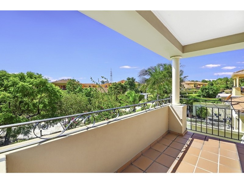 3/3 Robina Town Centre Drive, Robina QLD 4226