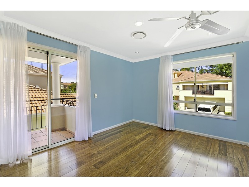 3/3 Robina Town Centre Drive, Robina QLD 4226