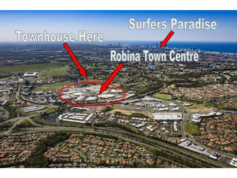 3/3 Robina Town Centre Drive, Robina QLD 4226
