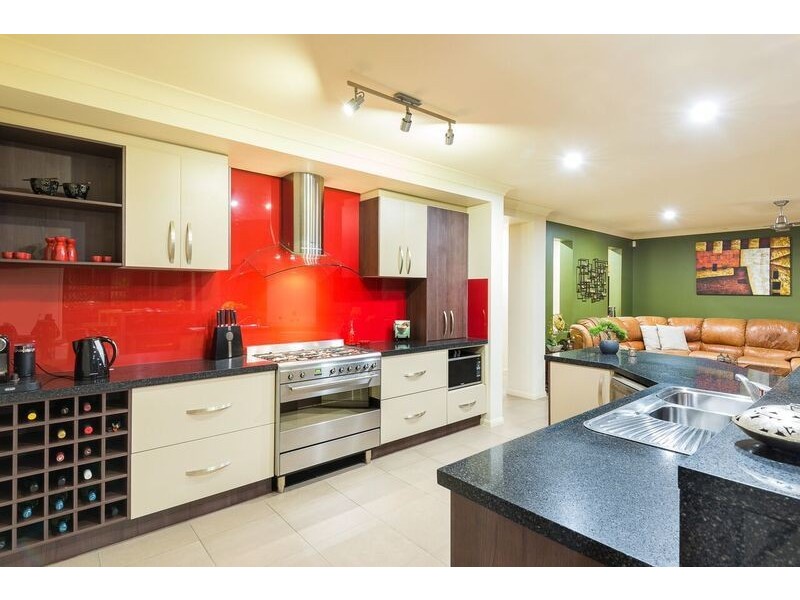 65 Observatory Drive, Reedy Creek QLD 4227