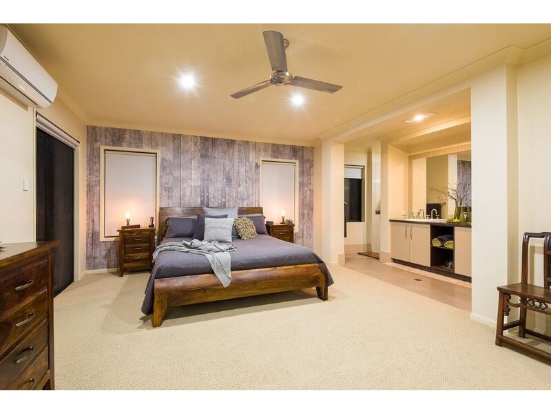 65 Observatory Drive, Reedy Creek QLD 4227