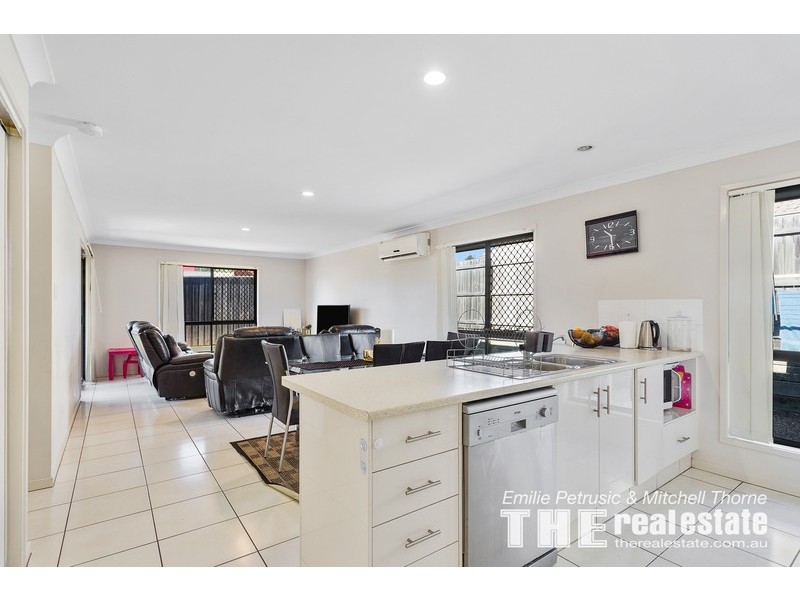 65 Argule Street, Hillcrest QLD 4118