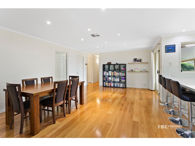 19 Malekula Rise, Pacific Pines QLD 4211