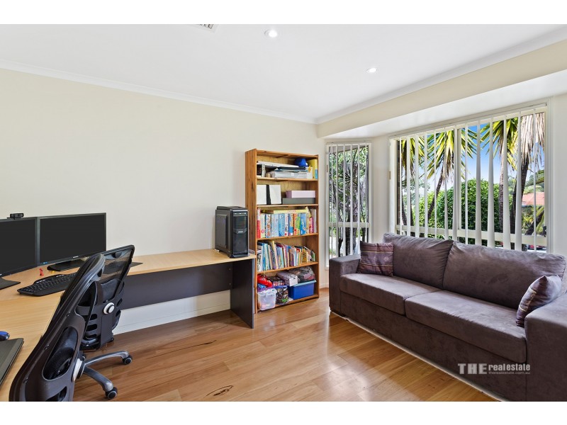 19 Malekula Rise, Pacific Pines QLD 4211