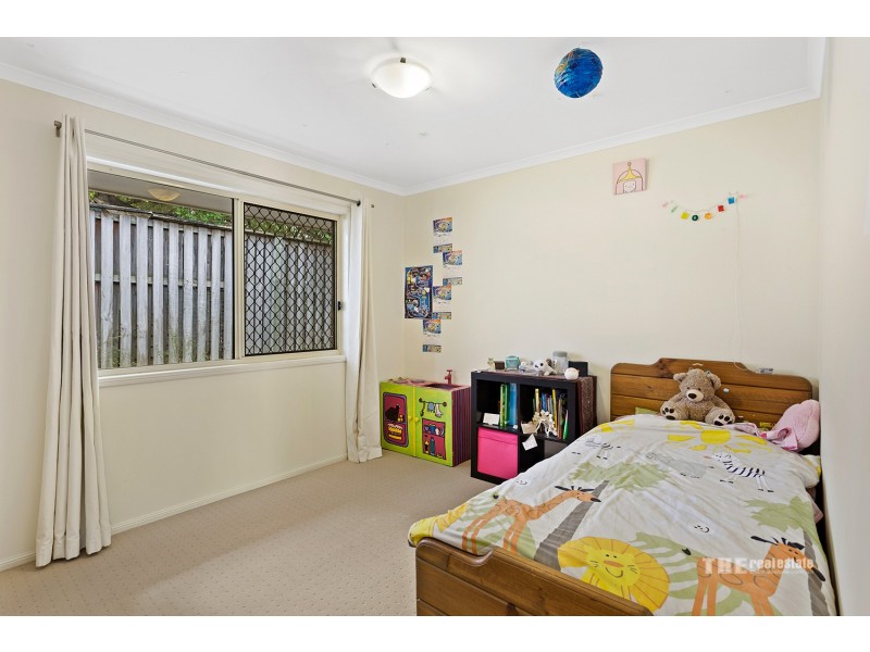 19 Malekula Rise, Pacific Pines QLD 4211