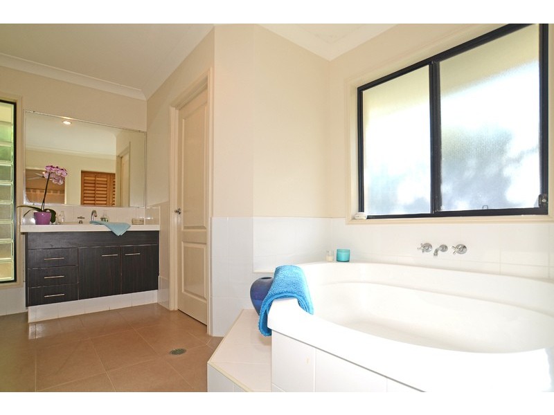 39 York Creek Crescent, Reedy Creek QLD 4227