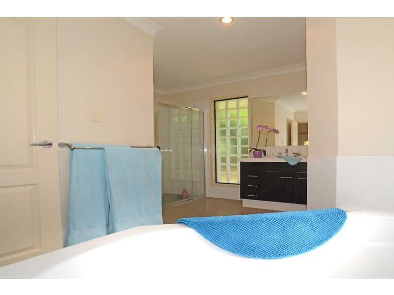 39 York Creek Crescent, Reedy Creek QLD 4227