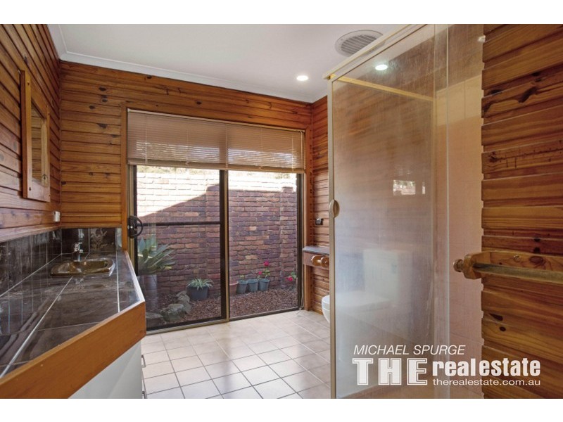 8 Chauvel Court, Currumbin Waters QLD 4223