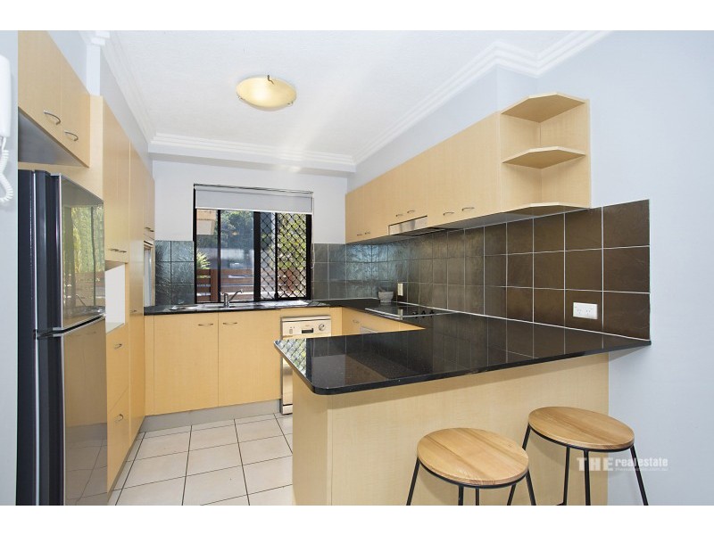 2/1996 Gold Coast Highway, Miami QLD 4220