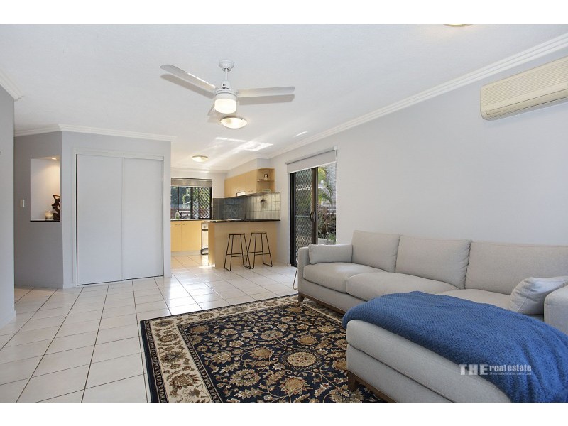 2/1996 Gold Coast Highway, Miami QLD 4220