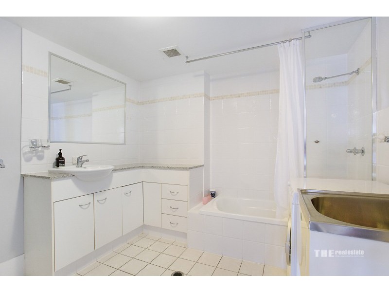 2/1996 Gold Coast Highway, Miami QLD 4220