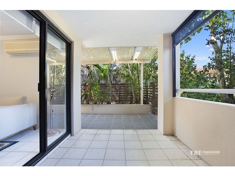 2/1996 Gold Coast Highway, Miami QLD 4220