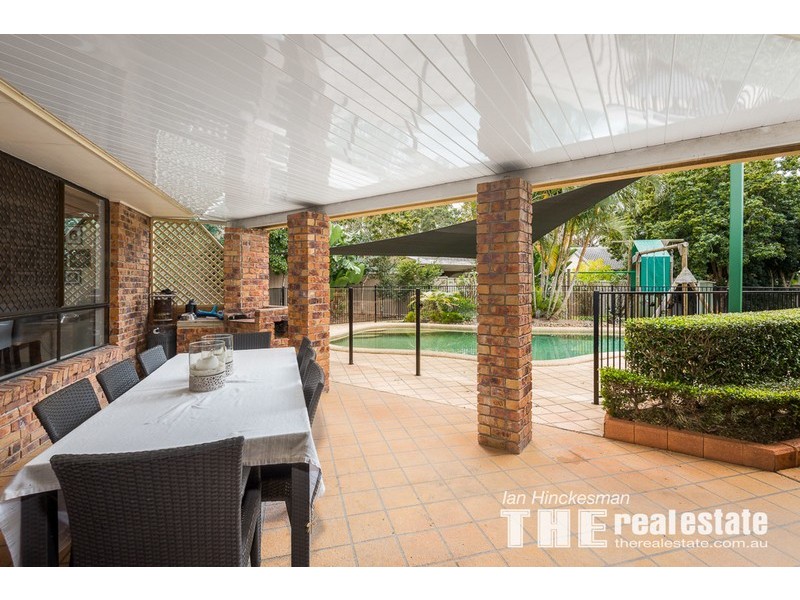 7 Nelson Court, Benowa QLD 4217