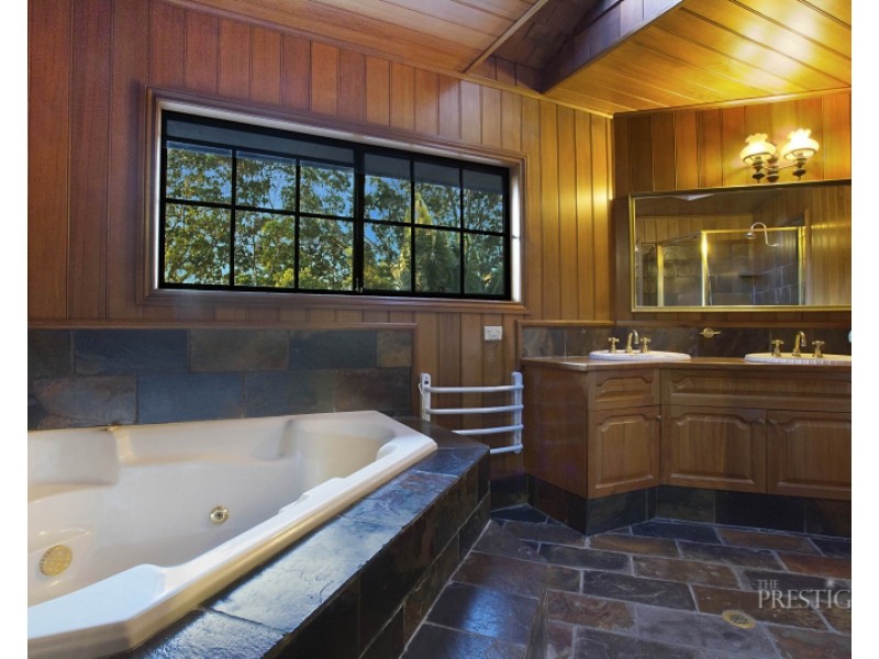 475 Tallebudgera Connection Road, Tallebudgera QLD 4228