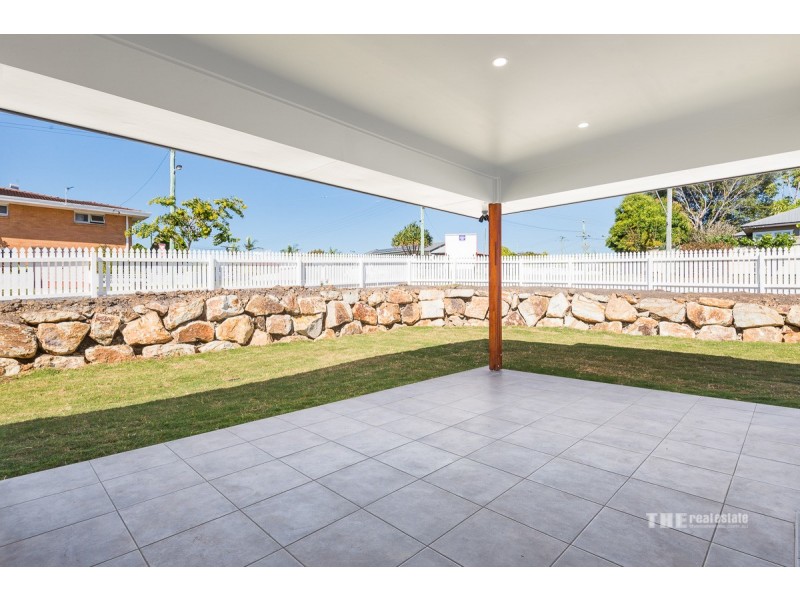 2/109 Central Street, Labrador QLD 4215