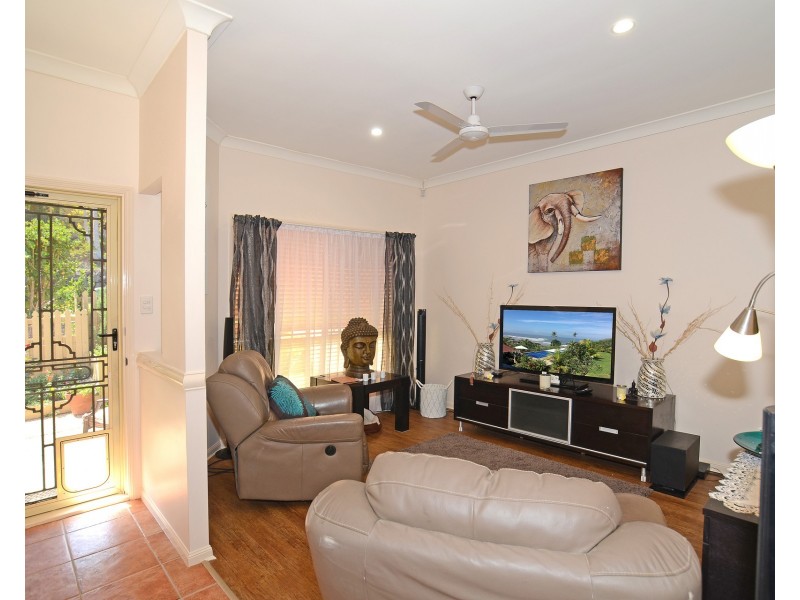1/7 Sky Royal Terrace, Burleigh Heads QLD 4220