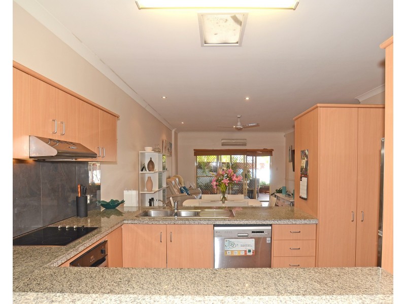 1/7 Sky Royal Terrace, Burleigh Heads QLD 4220