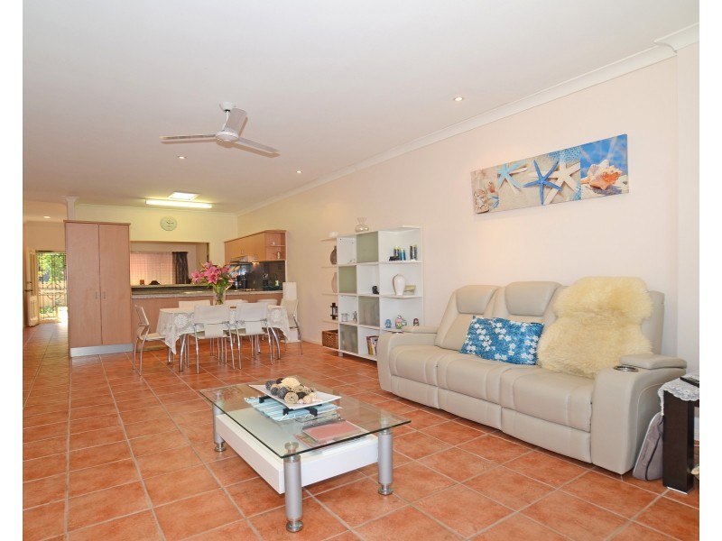 1/7 Sky Royal Terrace, Burleigh Heads QLD 4220