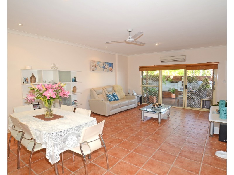 1/7 Sky Royal Terrace, Burleigh Heads QLD 4220