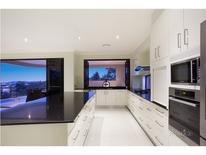 8 Abbey Ridge Road, Reedy Creek QLD 4227