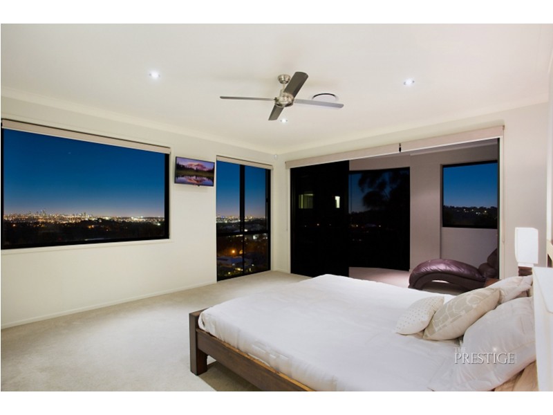 8 Abbey Ridge Road, Reedy Creek QLD 4227