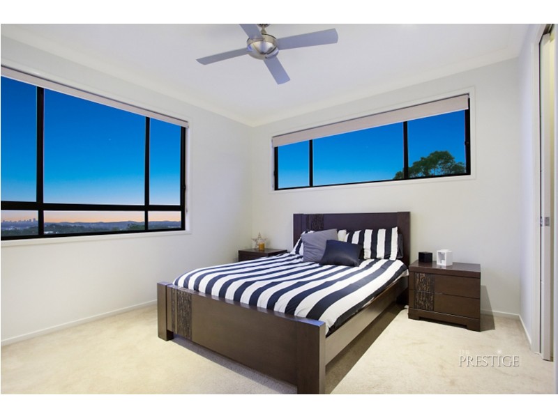 8 Abbey Ridge Road, Reedy Creek QLD 4227