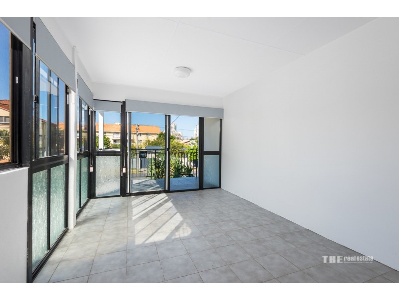 2/28 Mawarra Street, Surfers Paradise QLD 4217