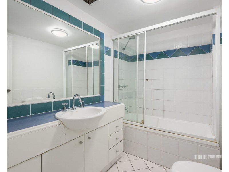 33/28 Chairlift Avenue, Miami QLD 4220