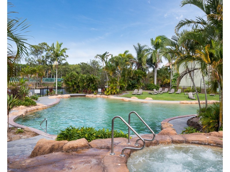 200/215 Cottesloe Drive, Mermaid Waters QLD 4218