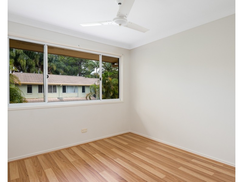 200/215 Cottesloe Drive, Mermaid Waters QLD 4218