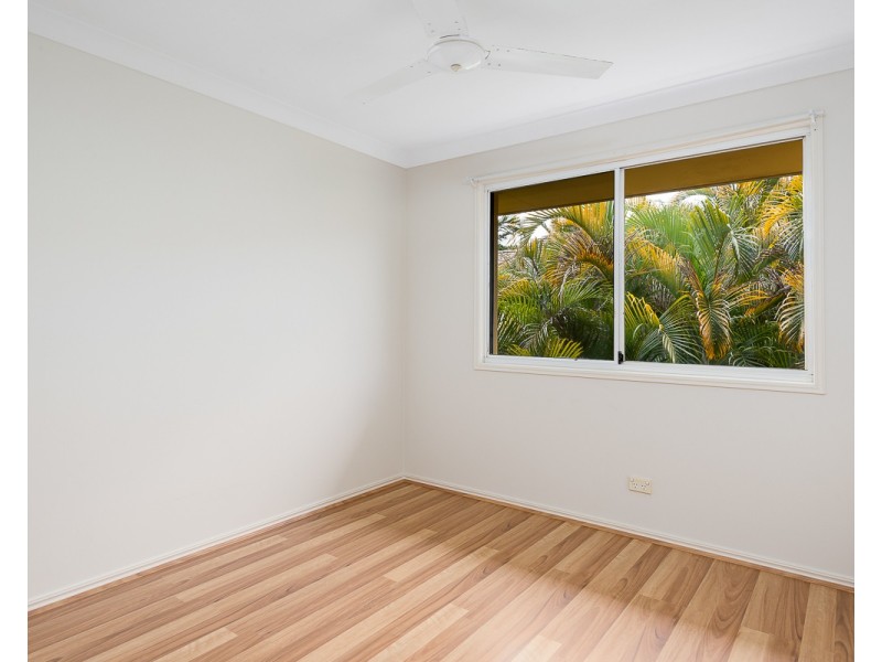 200/215 Cottesloe Drive, Mermaid Waters QLD 4218